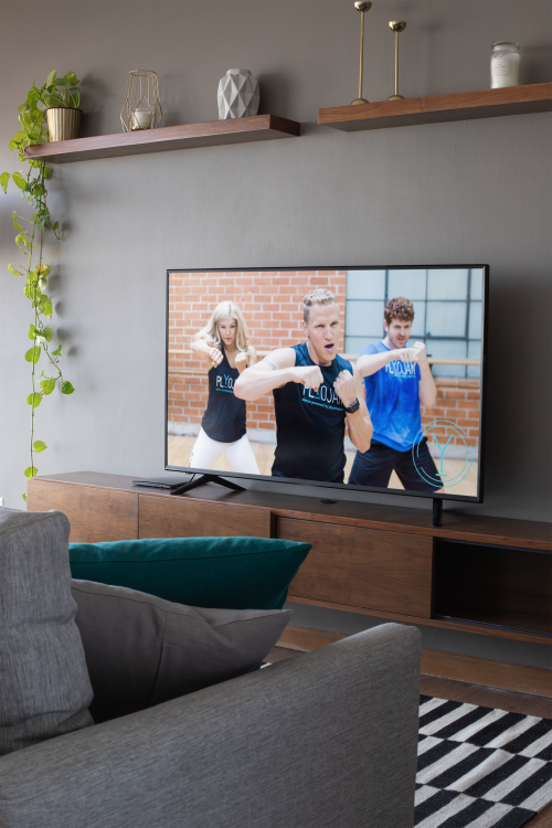 mockup-of-a-smart-tv-in-a-modern-living-room-25883 mockup-of-a-smart-tv-in-a-modern-living-room-25883